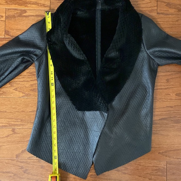 Reversible black faux leather/fur oversized coat -Size Large - Picture 14 of 15